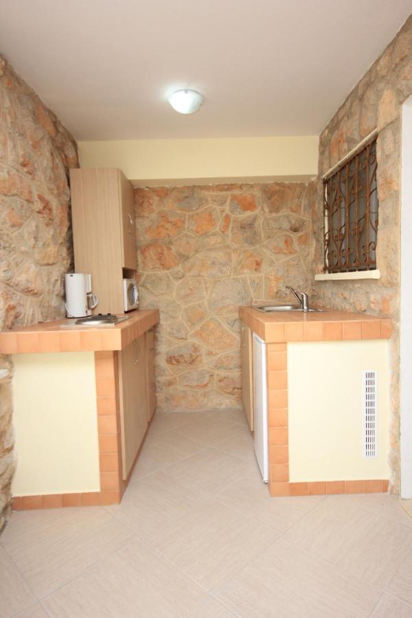 Apartments And Rooms By The Sea Medveja, Opatija - 2305 Lovran Exterior foto