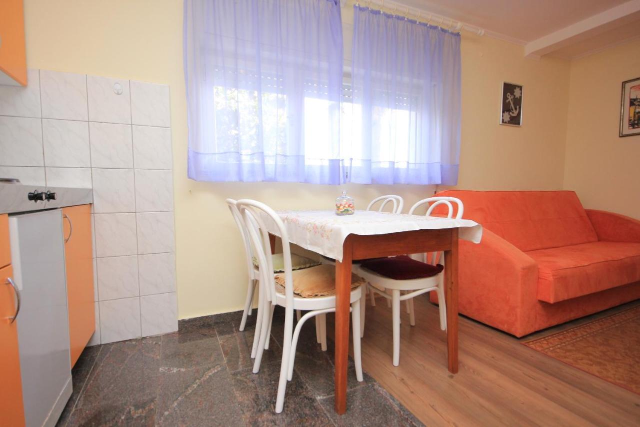 Apartments And Rooms By The Sea Medveja, Opatija - 2305 Lovran Exterior foto